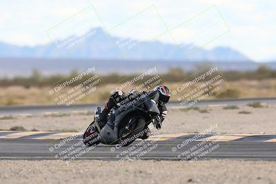 media/Nov-16-2025-Race Pace (Sun) [[8c5fa54630]]/Non Verified Riders (1st 20 Minutes)/5-Turn 15 (110pm)/